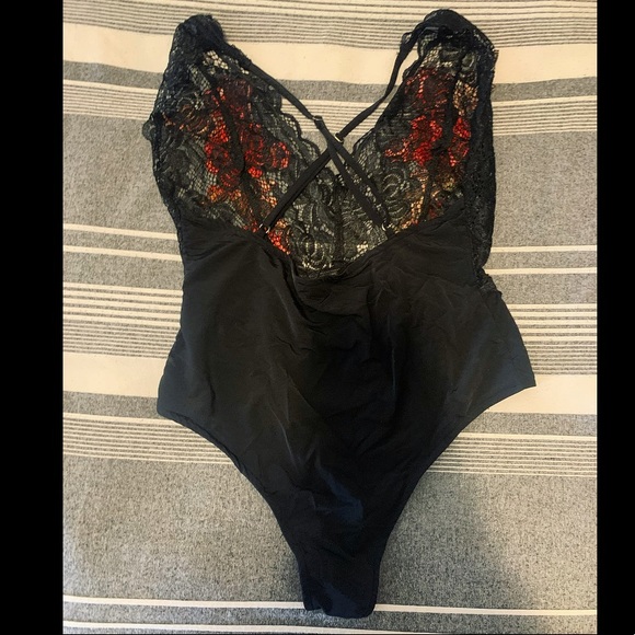 black lace body suit🥀 - Picture 2 of 4